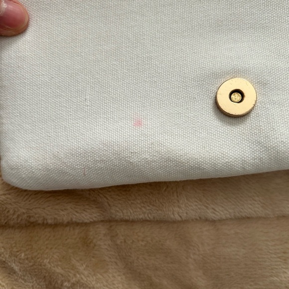 Beautiful beaded clutch - Picture 8 of 10